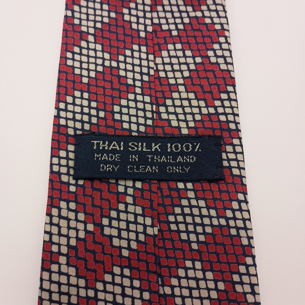 Unbranded‎ Mens Tie 100% Thai Silk Checkered Red Grey Knitted Look - Picture 5 of 8